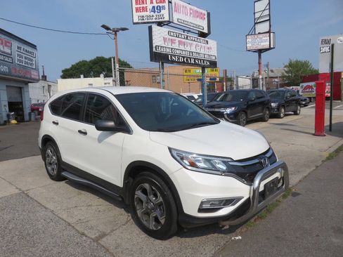 Used 2015 Honda CR-V LX image 2