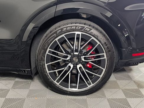 New 2026 Porsche Cayenne Turbo AWD/4WD image 12
