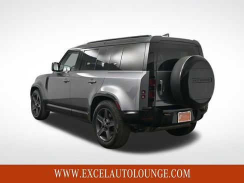 Used 2023 Land Rover Defender 110 X-Dynamic SE image 4
