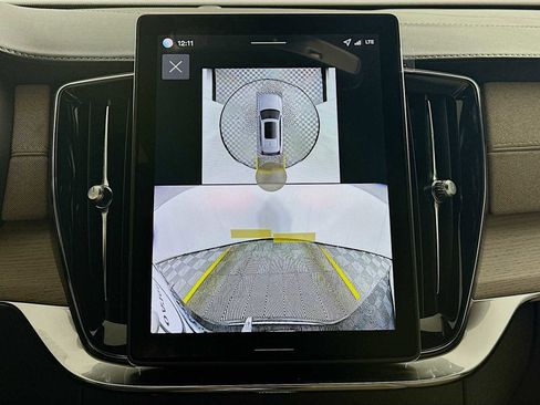 New 2026 Volvo XC90 B5 Plus image 15
