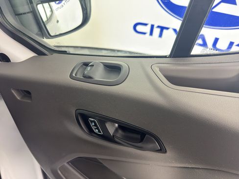 Used 2024 Ford Transit 250 Low Roof w/ Exterior Upgrade Package RWD image 32