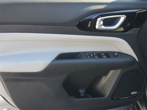 New 2026 Jeep Compass Limited w/ Sun, Sound & Navigation Group image 16