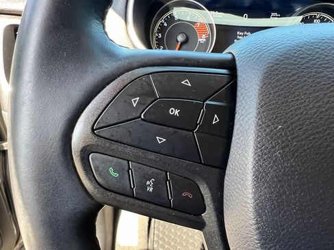 Used 2019 Jeep Cherokee Trailhawk w/ Cold Weather Group AWD/4WD image 46