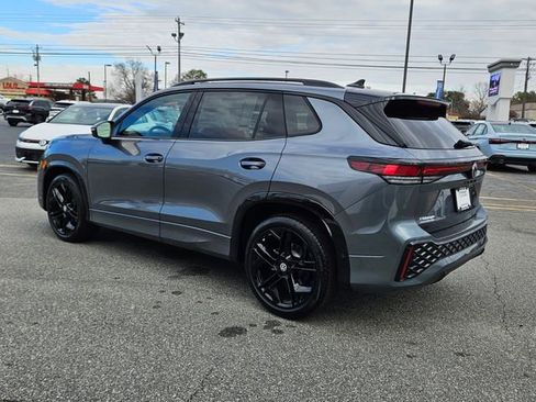 New 2026 Volkswagen Tiguan SE R-Line image 9