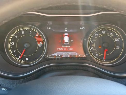 Used 2022 Jeep Cherokee Trailhawk w/ Sun & Sound Group AWD/4WD image 16