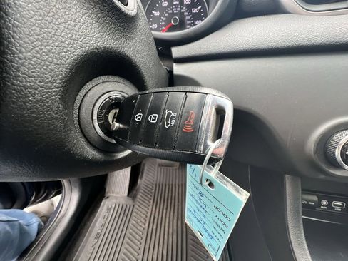 Used 2017 Kia Sportage LX w/ Option Group 012 image 16