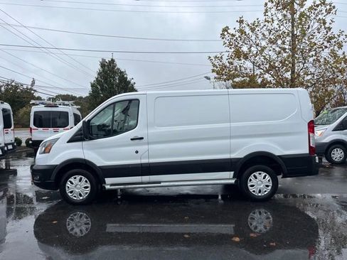 Used 2024 Ford Transit 250 Low Roof w/ Exterior Upgrade Package image 9