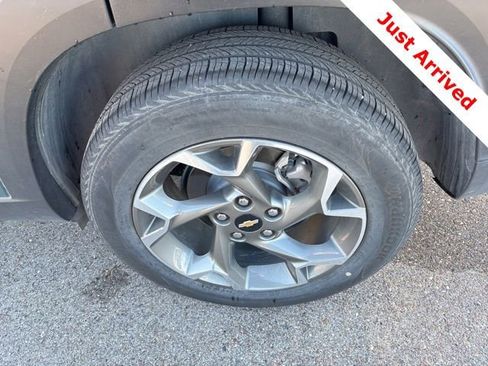 Used 2025 Chevrolet Trax LT FWD image 20