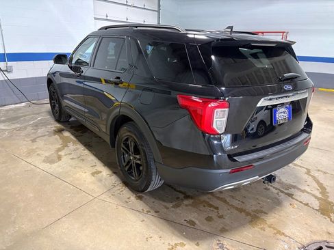 Certified 2023 Ford Explorer XLT w/ Equipment Group 202A AWD/4WD image 5