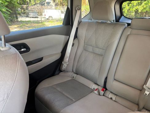 Used 2025 Nissan Rogue SV AWD/4WD image 41