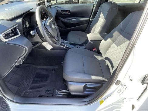 Used 2025 Toyota Corolla LE image 15