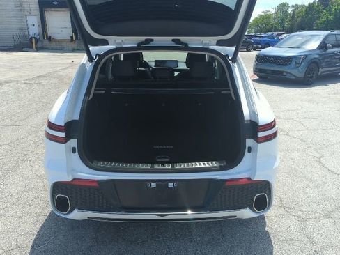 Used 2023 Genesis GV70 2.5T w/ Select Package AWD/4WD image 4