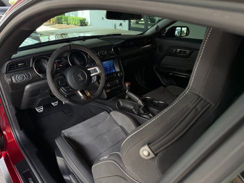 Used 2019 Ford Mustang Shelby GT350 w/ Technology Package RWD image 27