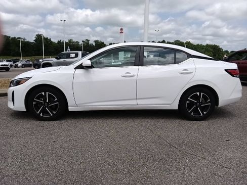 Used 2024 Nissan Sentra SV FWD image 6