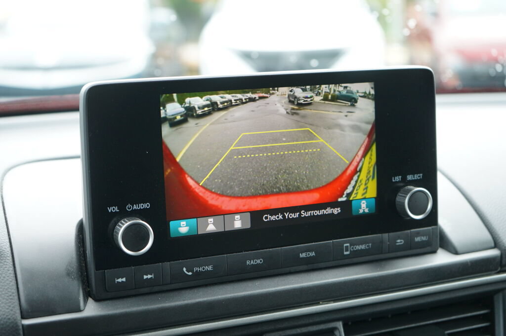 Used 2025 Honda Pilot Sport image 24