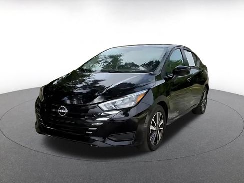 Used 2025 Nissan Versa SV FWD image 7