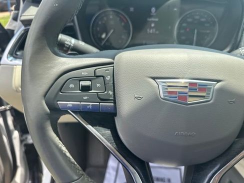 Used 2021 Cadillac XT6 Premium Luxury AWD/4WD image 16