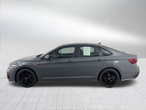 Used 2023 Volkswagen Jetta GLI Autobahn image 4