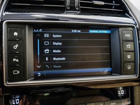 Used 2018 Jaguar F-PACE Prestige AWD/4WD image 45