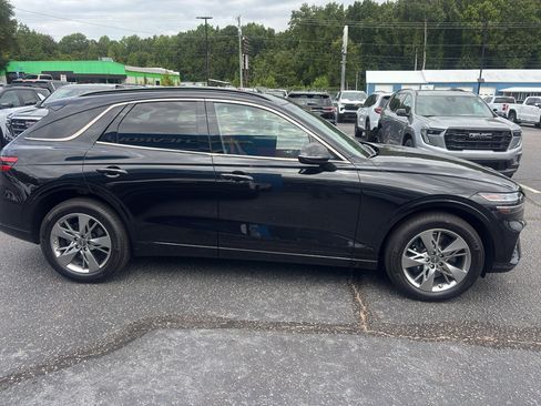 Used 2024 Genesis GV70 3.5T Sport AWD/4WD image 5