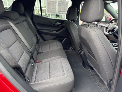 Used 2025 Chevrolet Equinox LT w/ Safety and Technology Package AWD/4WD image 28