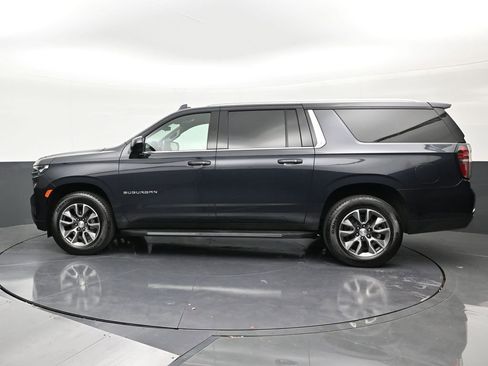 Used 2023 Chevrolet Suburban LS image 2