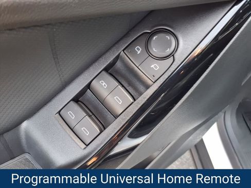 New 2026 Chevrolet Equinox LT w/ Convenience Package II image 17