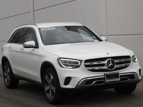 Used 2022 Mercedes-Benz GLC 300 4MATIC image 2