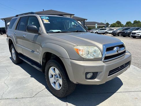Used 2008 Toyota 4Runner SR5 RWD image 2