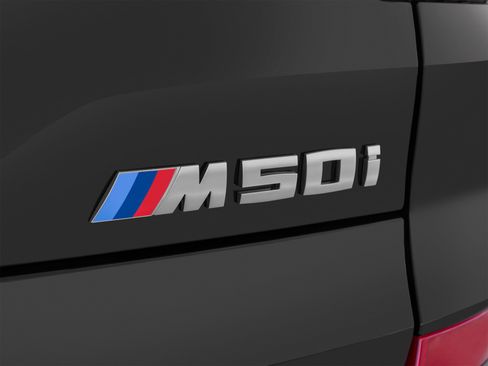 Used 2022 BMW X5 sDrive40i w/ M Sport Package RWD image 60