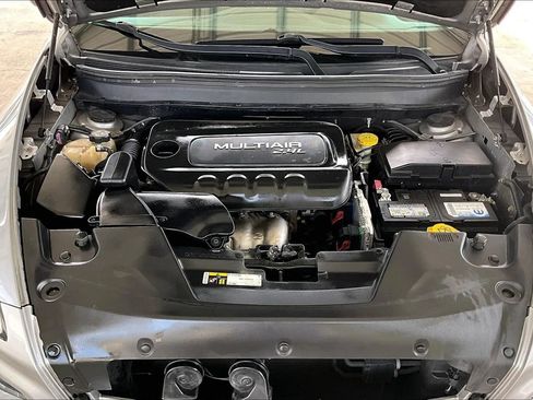 Used 2015 Jeep Cherokee Latitude FWD image 25