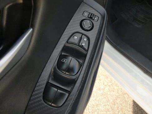 Used 2024 Nissan Sentra SV image 18