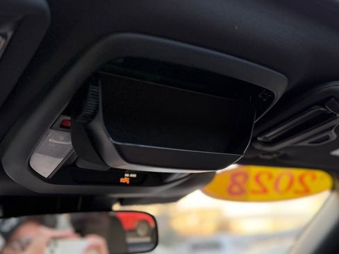 Used 2025 Subaru Forester Premium image 18