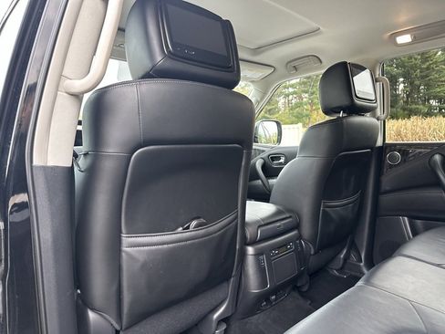 Used 2023 Nissan Armada Platinum image 22