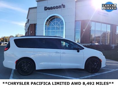 Certified 2025 Chrysler Pacifica Limited