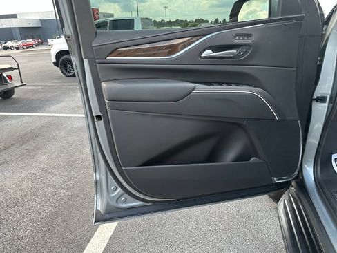 Used 2024 Cadillac Escalade Sport Platinum AWD/4WD image 12