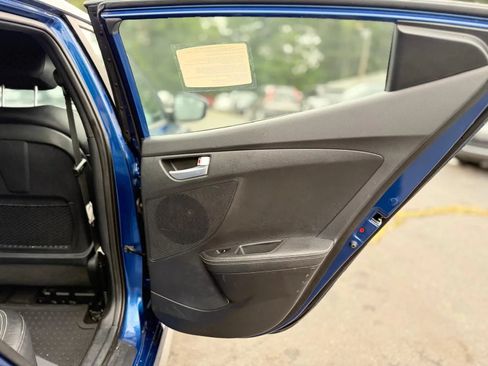 Used 2016 Hyundai Veloster Turbo FWD image 25