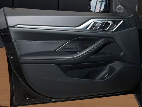 Used 2022 BMW i4 eDrive40 image 20