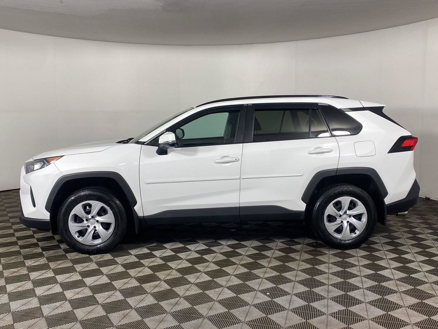 Used 2020 Toyota RAV4 LE w/ All Weather Liner Package AWD/4WD image 7