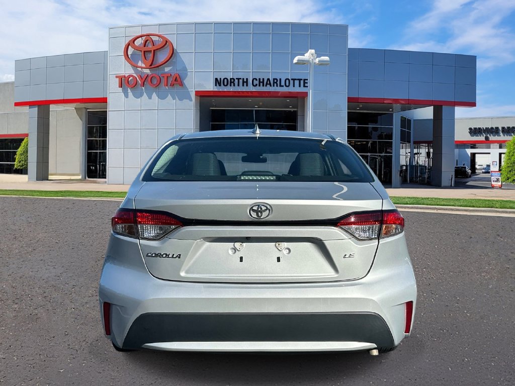Used 2021 Toyota Corolla LE FWD image 5