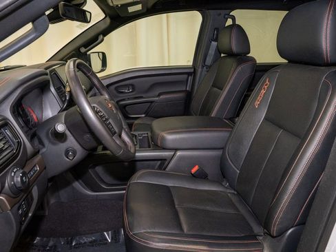 Used 2023 Nissan Titan PRO-4X w/ Pro-4x Convenience Package image 10