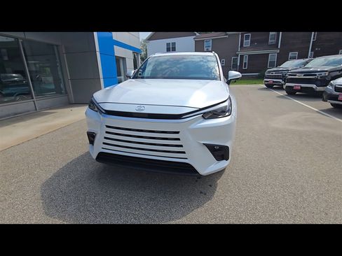 Used 2024 Lexus TX 350 AWD image 3