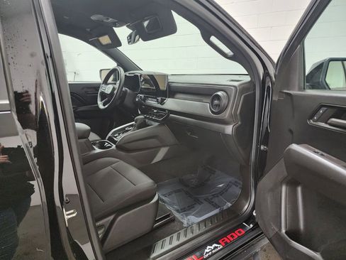 Used 2023 Chevrolet Colorado Trail Boss w/ LPO, Skid Plate Package AWD/4WD image 31