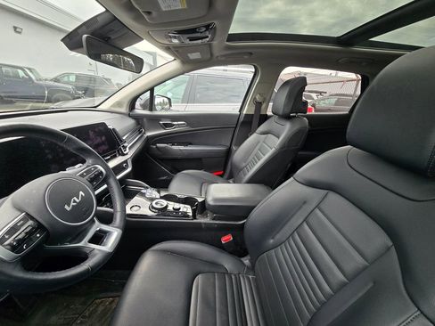 Used 2023 Kia Sportage SX Prestige image 11