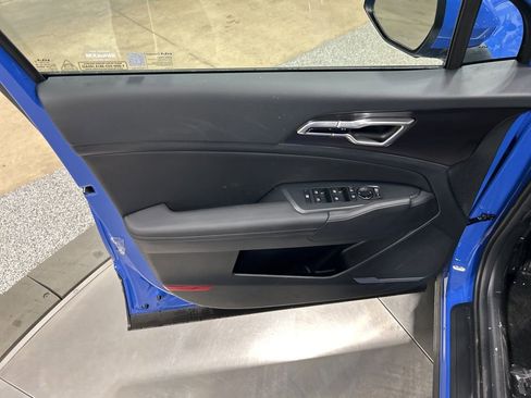 New 2026 Kia Sportage EX w/ EX Panorama Roof Package image 12