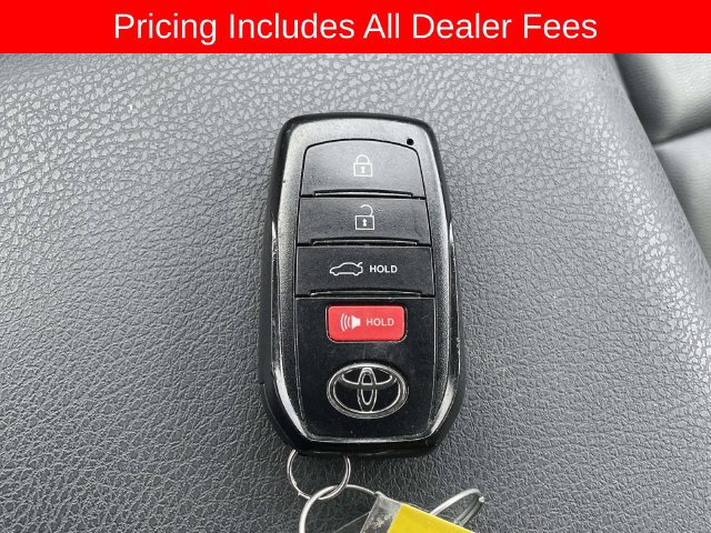 Used 2025 Toyota Camry SE FWD image 33