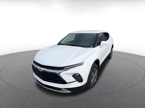 Used 2025 Chevrolet Blazer LT image 7