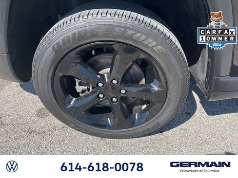 Used 2023 Jeep Grand Cherokee L Laredo AWD/4WD image 18