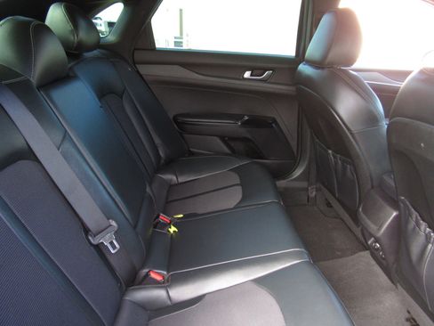 Used 2023 Kia K5 GT-Line image 12