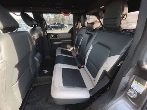 Used 2023 Ford Bronco Wildtrak image 31